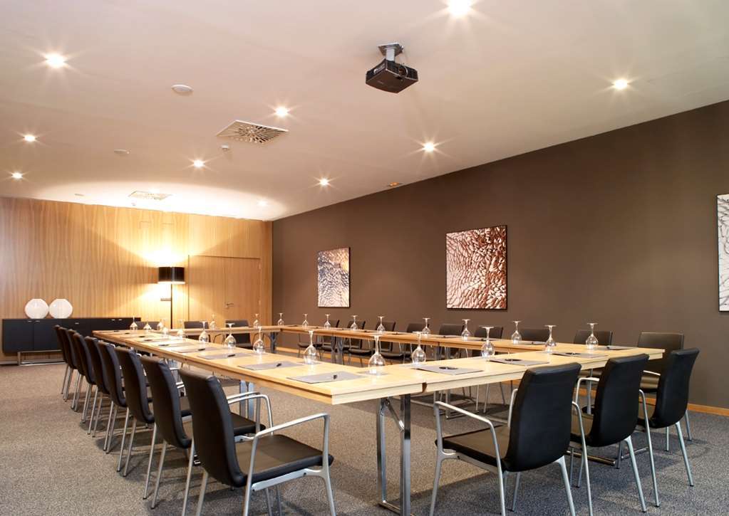 Exe Zizur Pamplona Hotel Zizur Mayor Business photo